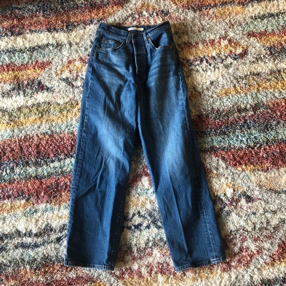 Levi’s Ribcage jeans - Picture 2 of 4